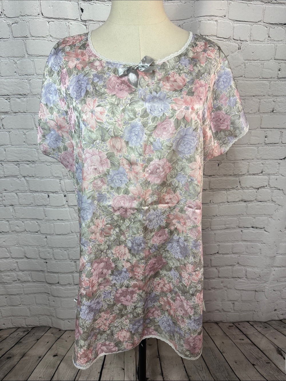 Vintage Made in USA Floral Satin Sleep Shirt Nightgown Women’s M